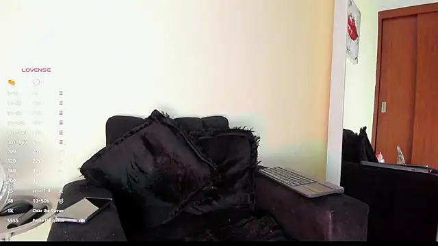 Snapshot of victoria__lace_ chatting on October 15, 2025, 2:10 am victoria lace online show from October 15, 2025, 2:10 am