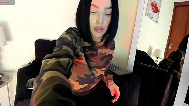 victoria  lace  online show from March 22, 2026, 3:10 am