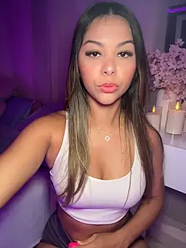 tuckersabrina online show from April 13, 2026, 12:20 pm