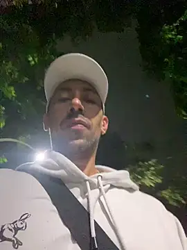 Snapshot of dantedesirexx chatting on March 12, 2025, 8:08 am dantedesirexx online show from March 12, 2025, 8:08 am