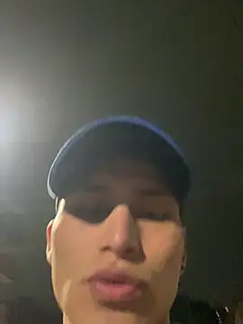 Snapshot of dantedesirexx chatting on March 5, 2025, 6:23 am dantedesirexx online show from March 5, 2025, 6:23 am