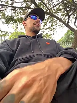 dantedesirexx online show from November 13, 2025, 4:11 pm