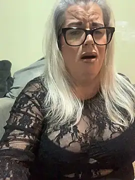curvy-Ruby-Uk online show from January 6, 2025, 9:11 pm