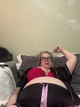 curvy-Ruby-Uk online show from January 12, 2025, 8:36 am
