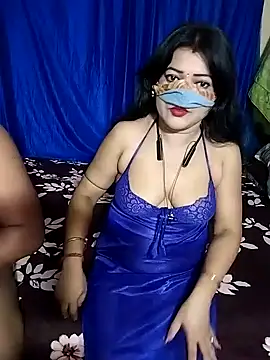 Sweetcouples369 online show from February 17, 2025, 6:28 pm