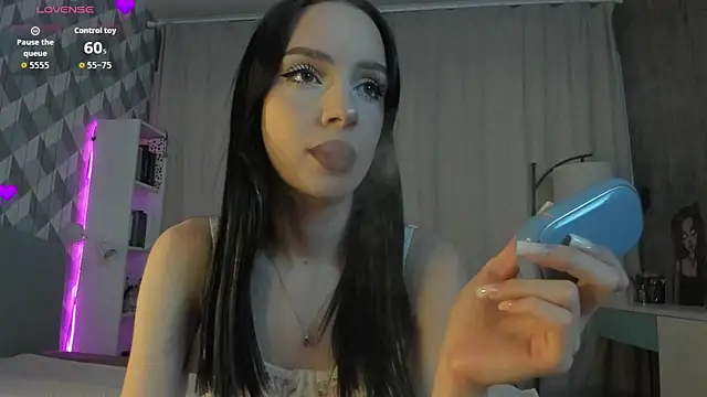 flora off online show from December 20, 2025, 12:30 pm