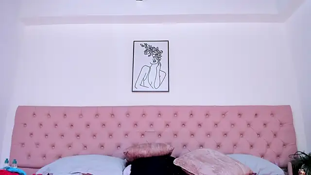 Snapshot of CarolinaGlamour chatting on November 7, 2025, 8:02 pm CarolinaGlamour online show from November 7, 2025, 8:02 pm