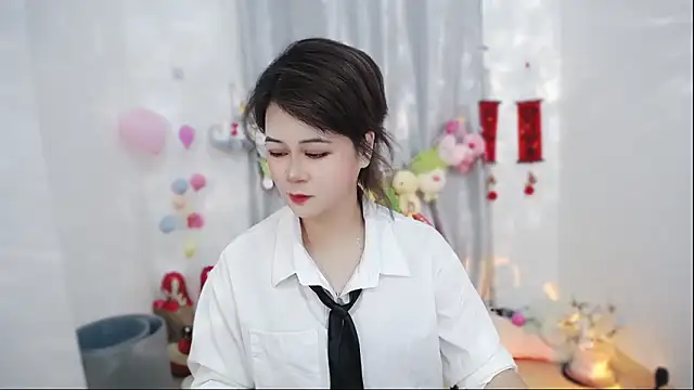 Snapshot of Fan_ting chatting on May 6, 2026, 2:04 am Fan ting online show from May 6, 2026, 2:04 am