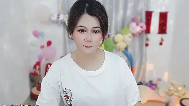 Snapshot of Fan_ting chatting on April 7, 2026, 2:13 am Fan ting online show from April 7, 2026, 2:13 am