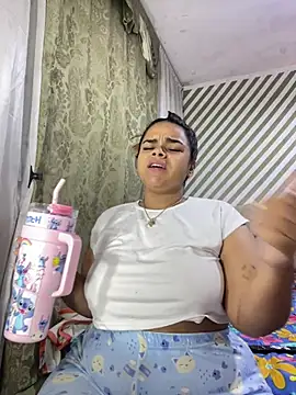 Evabigass online show from February 26, 2026, 6:08 pm