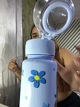 Evabigass online show from February 8, 2026, 2:42 am