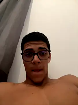 Naka300 online show from October 23, 2025, 12:37 pm