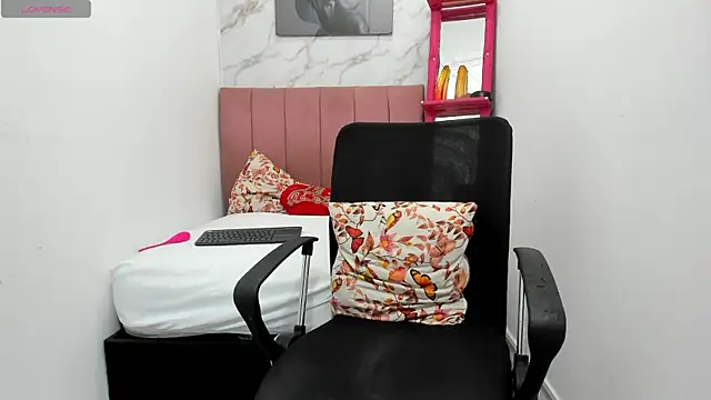 eva hot 00 online show from January 29, 2025, 3:26 pm