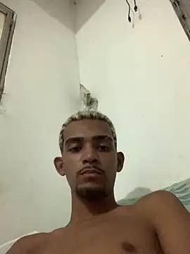 moreninhoP online show from December 24, 2024, 5:38 am