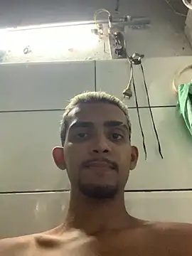 moreninhoP online show from December 30, 2024, 7:21 pm