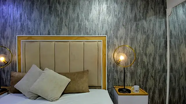 RoxieJackson online show from November 27, 2025, 11:32 am