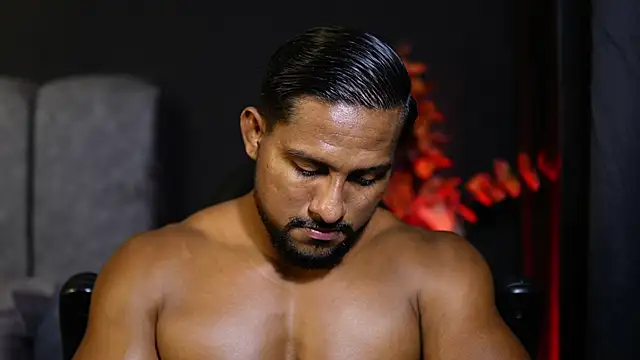 Snapshot of CallumMuscle chatting on November 14, 2025, 11:41 pm CallumMuscle online show from November 14, 2025, 11:41 pm