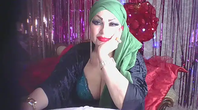 Snapshot of Izabella_gold chatting on March 15, 2025, 8:37 am Izabella gold online show from March 15, 2025, 8:37 am