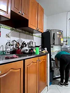 evafoxs online show from November 19, 2025, 6:19 pm