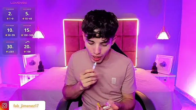 Snapshot of AlejooTwink chatting on March 27, 2026, 10:05 am AlejooTwink online show from March 27, 2026, 10:05 am