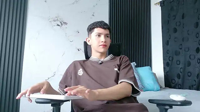 Noah tyler  online show from March 7, 2026, 7:19 pm