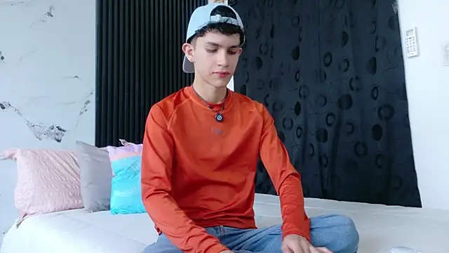 Noah tyler  online show from March 21, 2026, 6:45 pm