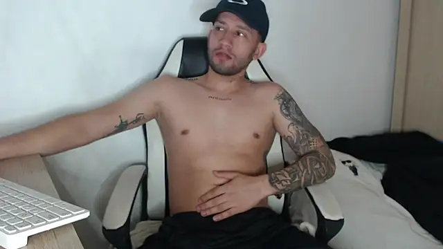 Snapshot of maxXximo777 chatting on January 30, 2025, 3:44 am maxXximo777 online show from January 30, 2025, 3:44 am