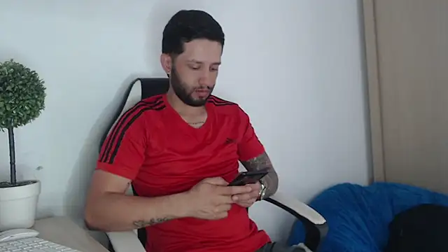 Snapshot of maxXximo777 chatting on February 18, 2025, 2:49 pm maxXximo777 online show from February 18, 2025, 2:49 pm