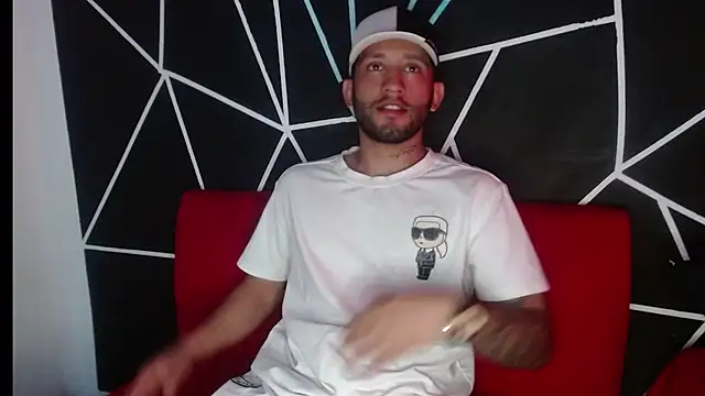 Snapshot of maxXximo777 chatting on February 7, 2025, 4:35 pm maxXximo777 online show from February 7, 2025, 4:35 pm