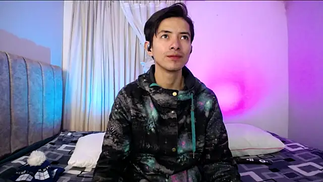 Yellowpokemon23 online show from April 8, 2026, 2:24 am