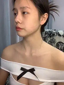 QING-QING-66 online show from December 30, 2024, 12:31 pm