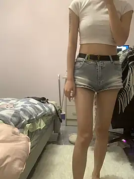 QING-QING-66 online show from December 28, 2024, 5:35 pm