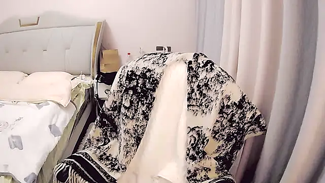 QING-QING-66 online show from December 2, 2024, 11:51 am