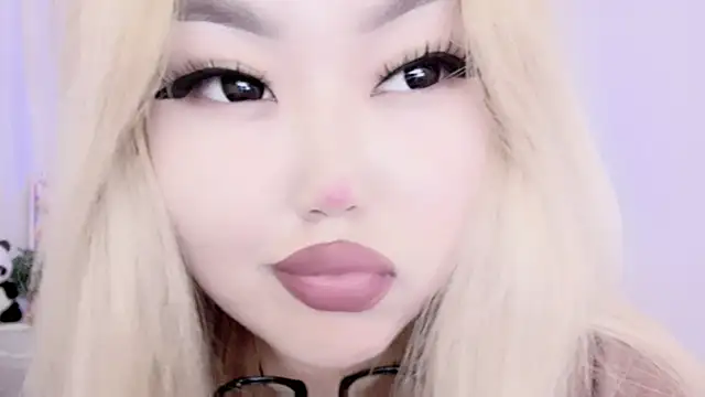 amelia sunlight online show from March 19, 2025, 11:36 pm