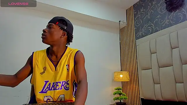 chimi88 online show from March 10, 2025, 11:34 am