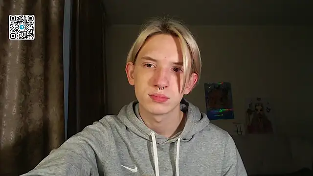 Snapshot of Ron_Vils chatting on October 6, 2025, 9:32 am Ron Vils online show from October 6, 2025, 9:32 am