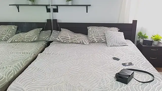 Snapshot of Ron_Vils chatting on September 22, 2025, 5:24 am Ron Vils online show from September 22, 2025, 5:24 am