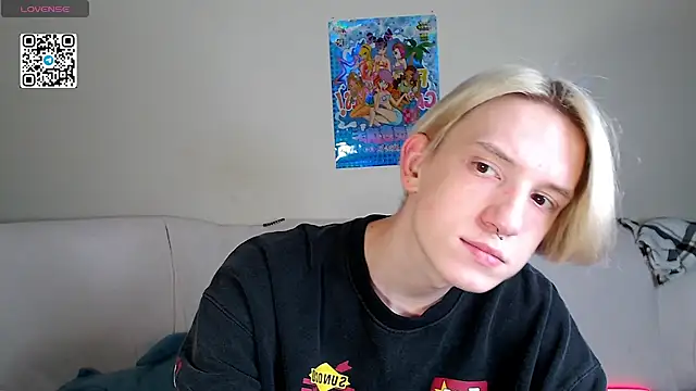 Snapshot of Ron_Vils chatting on September 30, 2025, 10:21 am Ron Vils online show from September 30, 2025, 10:21 am