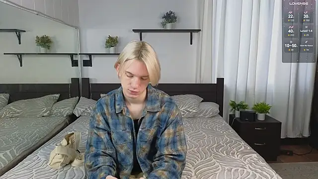 Snapshot of Ron_Vils chatting on September 18, 2025, 5:32 am Ron Vils online show from September 18, 2025, 5:32 am