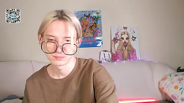 Snapshot of Ron_Vils chatting on October 3, 2025, 6:04 am Ron Vils online show from October 3, 2025, 6:04 am