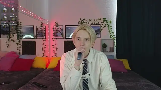 Snapshot of Ron_Vils chatting on March 5, 2025, 8:00 am Ron Vils online show from March 5, 2025, 8:00 am