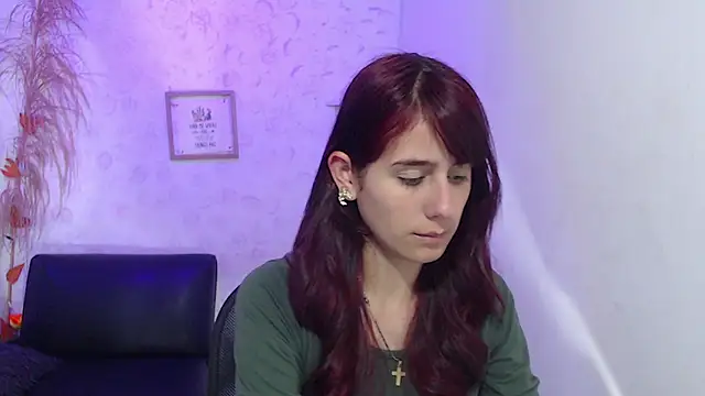 Snapshot of Melothompson chatting on December 19, 2024, 12:01 pm Melothompson online show from December 19, 2024, 12:01 pm