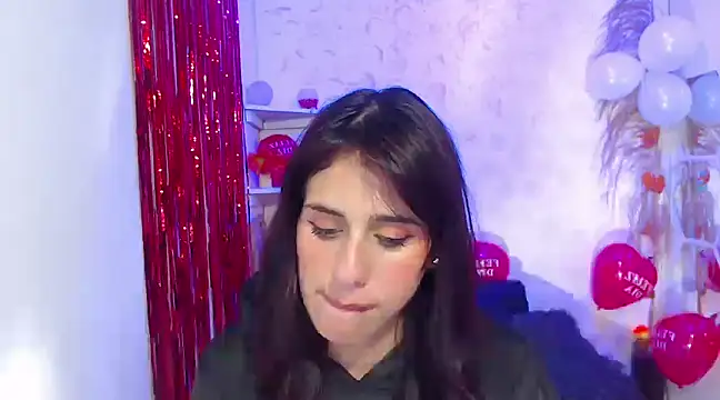 Snapshot of Melothompson chatting on February 15, 2025, 3:39 pm Melothompson online show from February 15, 2025, 3:39 pm