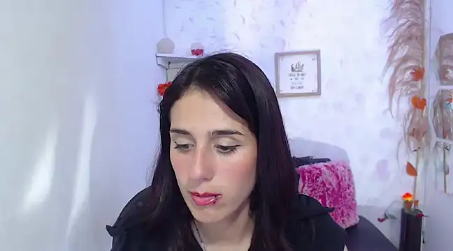 Snapshot of Melothompson chatting on February 12, 2025, 4:55 pm Melothompson online show from February 12, 2025, 4:55 pm