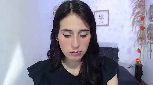 Snapshot of Melothompson chatting on February 12, 2025, 1:48 pm Melothompson online show from February 12, 2025, 1:48 pm