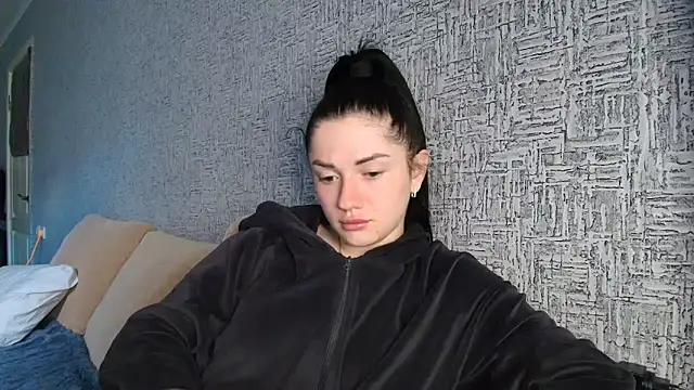Snapshot of Liana_diva chatting on April 25, 2026, 9:01 am Liana diva online show from April 25, 2026, 9:01 am