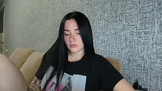 Snapshot of Liana_diva chatting on April 21, 2026, 4:46 pm Liana diva online show from April 21, 2026, 4:46 pm