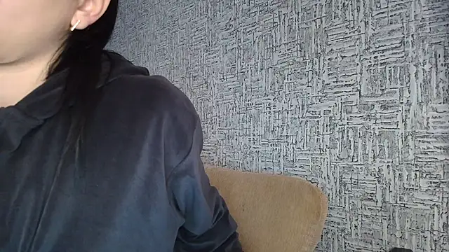 Snapshot of Liana_diva chatting on April 24, 2026, 10:39 am Liana diva online show from April 24, 2026, 10:39 am