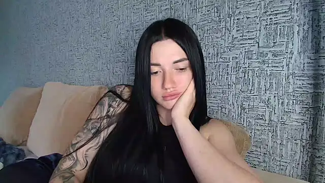 Snapshot of Liana_diva chatting on May 18, 2026, 1:49 pm Liana diva online show from May 18, 2026, 1:49 pm