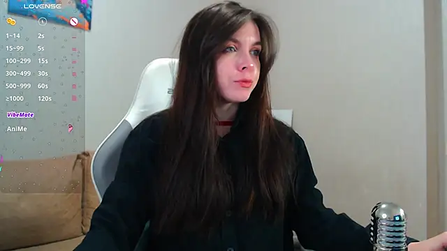 lunalovesu online show from February 14, 2025, 7:59 am